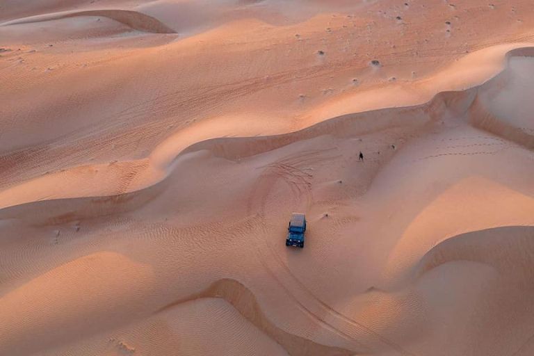 Safari con las dunas del desiero en 4x4 en Omán con Siente Arabia